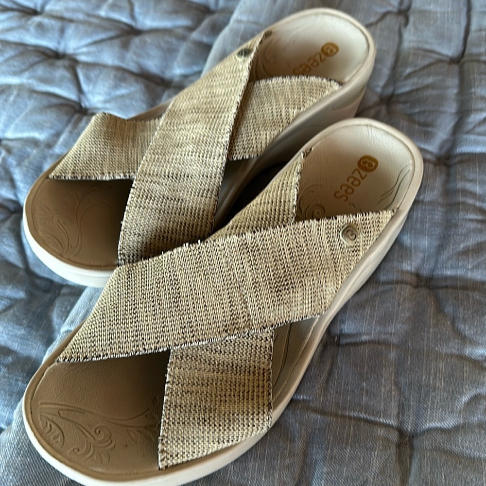 Bzees sandals